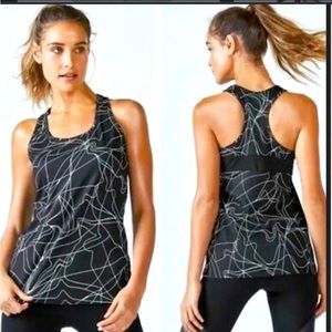 Fabletics Tank Top‎ Women's Size M Black & White Racerback Athletic Activewear